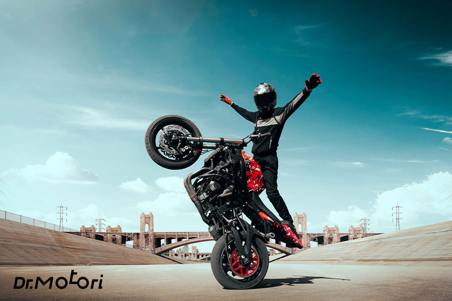 سن مجاز گواهینامه موتور سیکلت